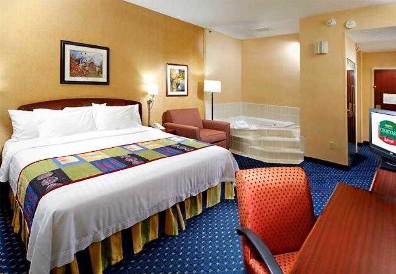 Courtyard By Marriott Princeton Room photo